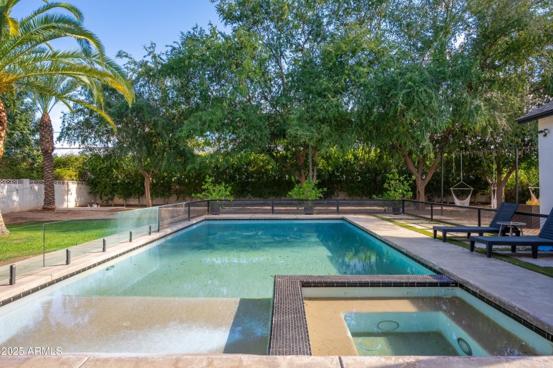 4421 E Earll Dr - 55