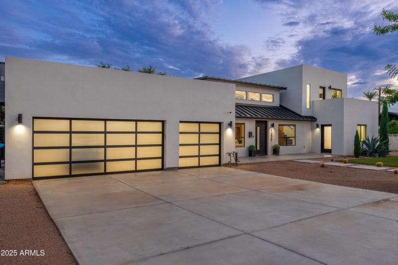 4421 E Earll Dr - 62