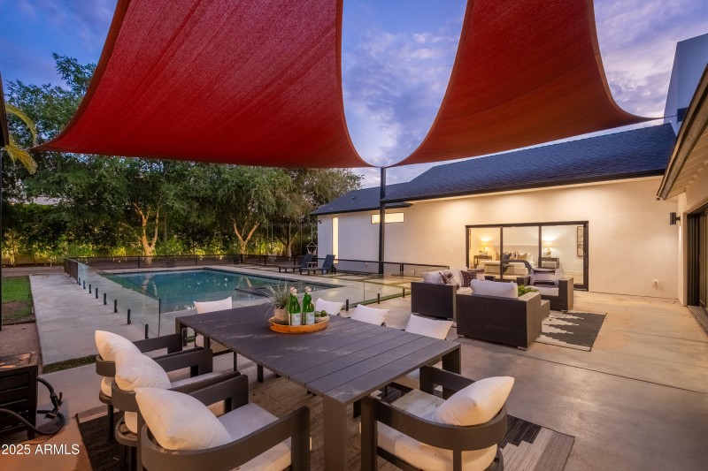 4421 E Earll Dr - 70