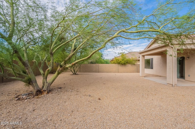 38-web-or-mls-White-38