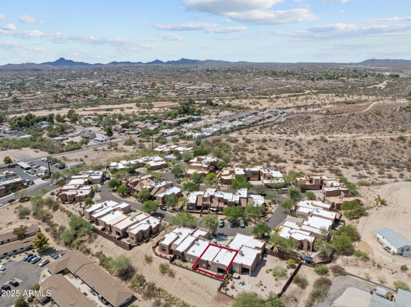 Desirable Northridge Villas (1)