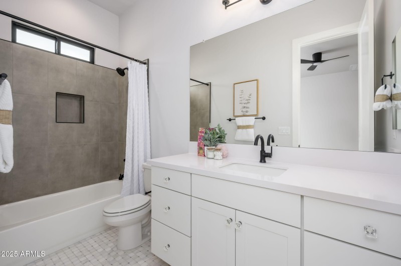 26-web-or-mls-RunawayBay-20