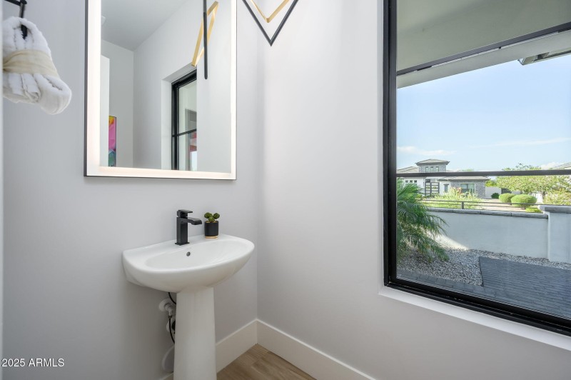 31-web-or-mls-RunawayBay-25