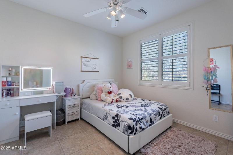 29-web-or-mls-25 - Upstairs Bedroom 3