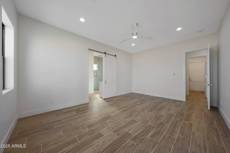 B (26) Master Bedroom