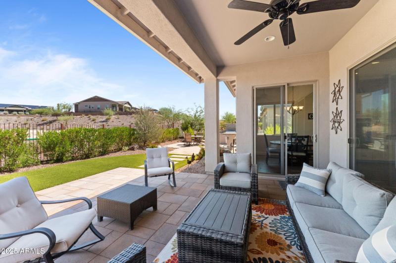 hopseed hedge to privatize yard