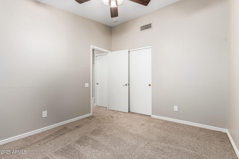 Guest bedroom 1 (2nd View)