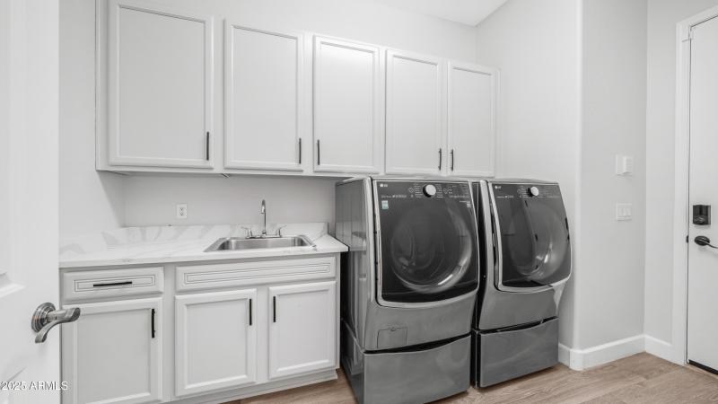 15727 W Sheridan St (20)