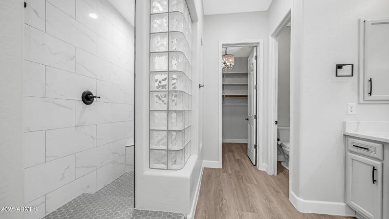 15727 W Sheridan St (27)