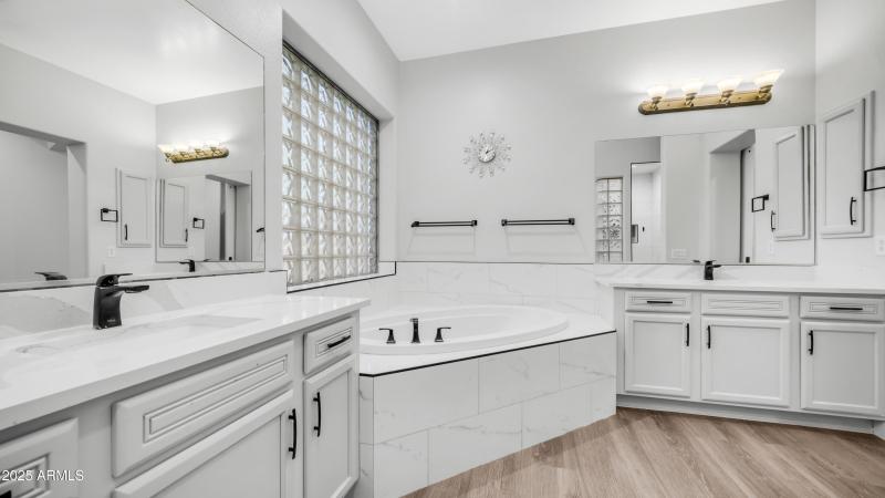 15727 W Sheridan St (29)