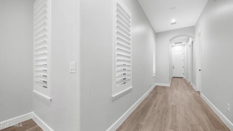 15727 W Sheridan St (32)