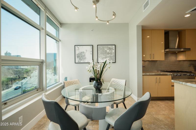 Dining Rm:Breakfast Rd