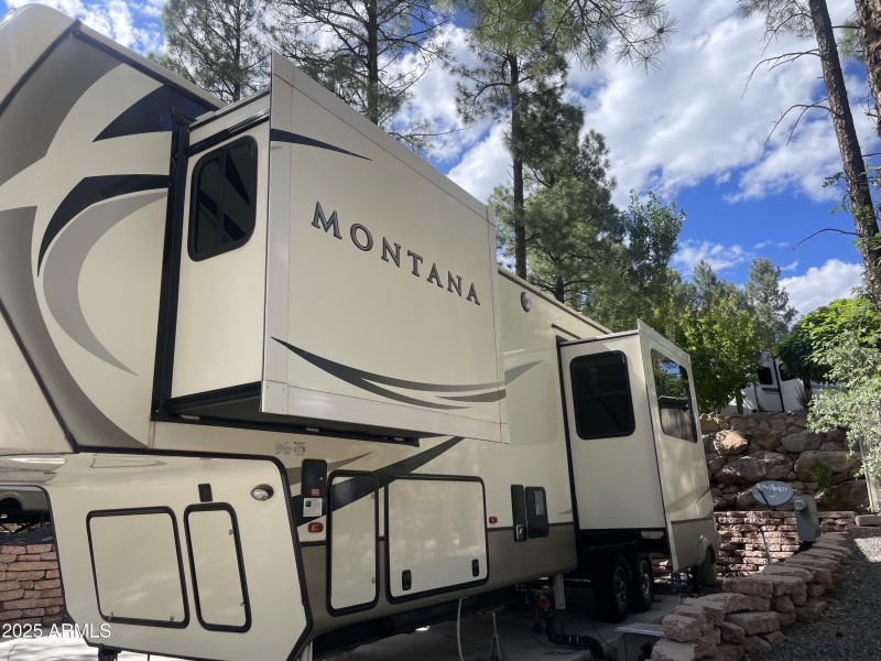 5th Wheel right side 3