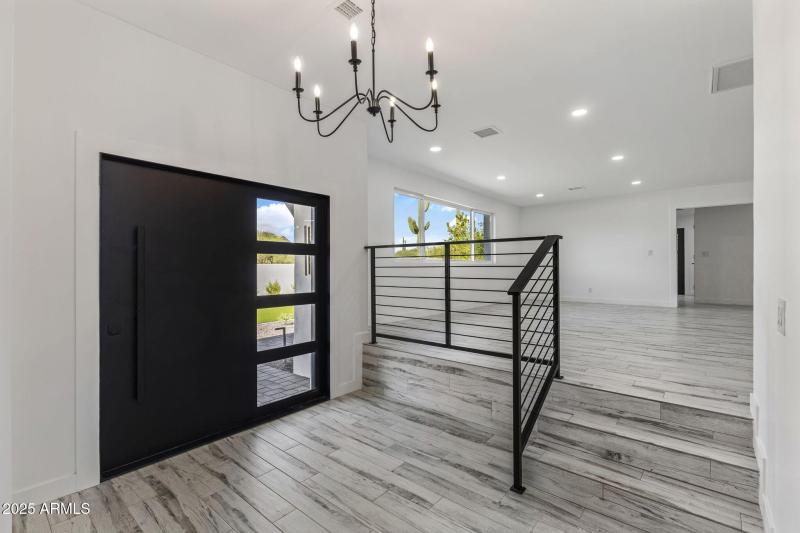 Elegant Entry & Staircase