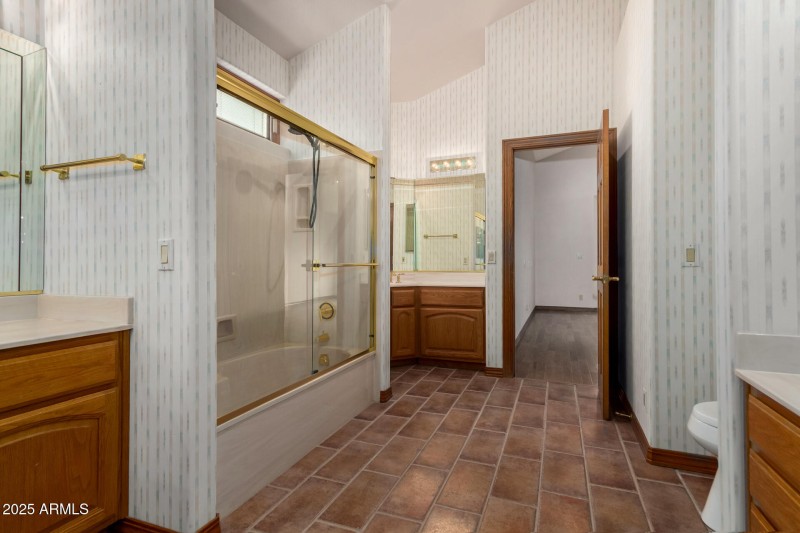 Jack & Jill Bathroom