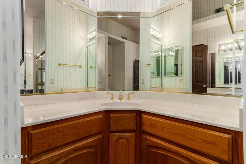 Jack & Jill Bathroom