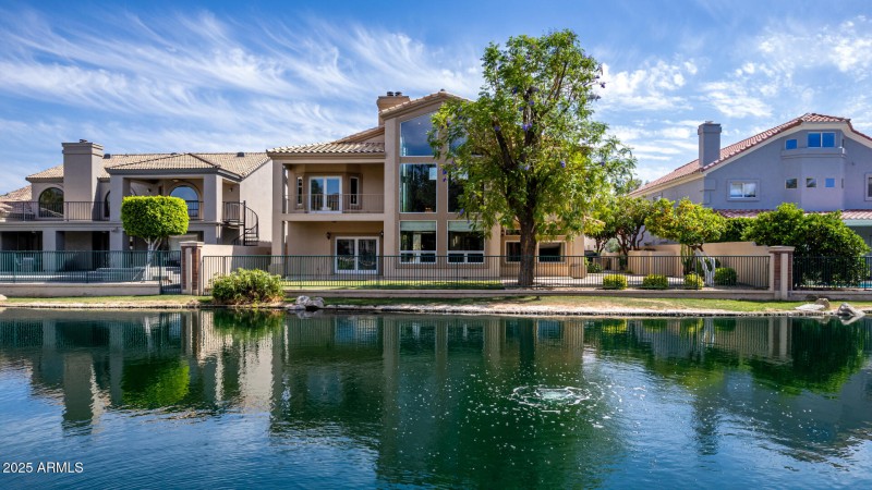 N/S Facing | 2-Walk-out Balconies