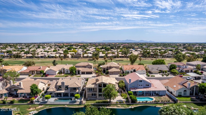Del Lago Circle | Arrowhead Lakes