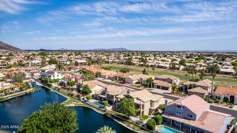 Del Lago Circle | Arrowhead Lakes