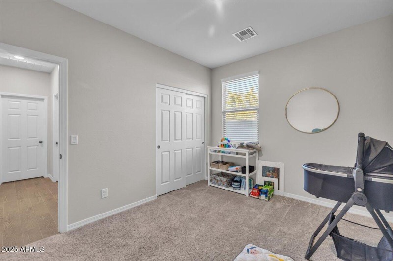 16-5612_W_Lodge_Dr18