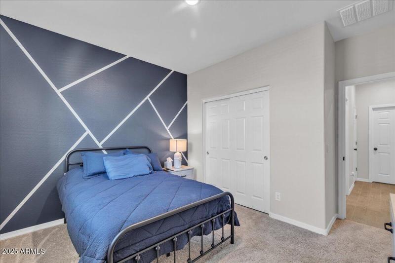 14-5612_W_Lodge_Dr15