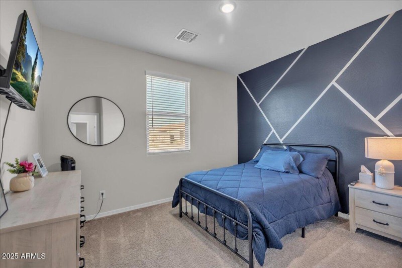 10-5612_W_Lodge_Dr14