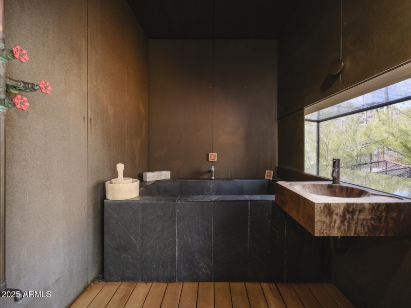 Hidden Valley Desert House