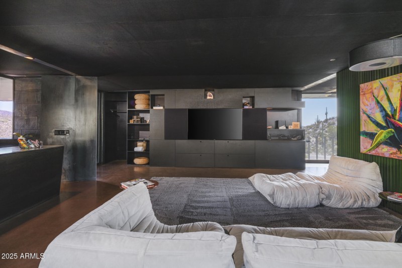 Hidden Valley Desert House