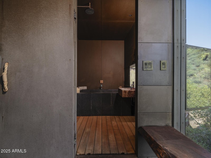 Hidden Valley Desert House