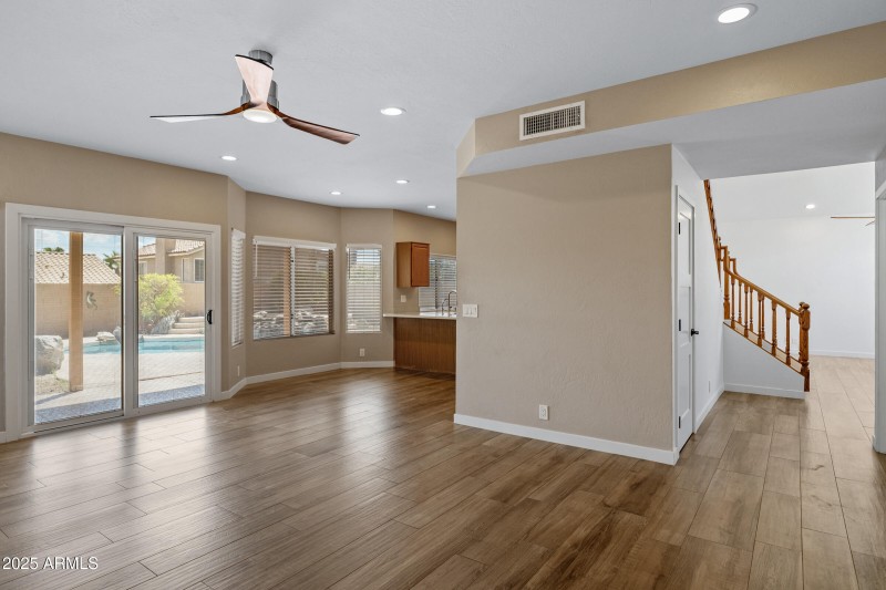 1419 W Thunderhill Dr-14