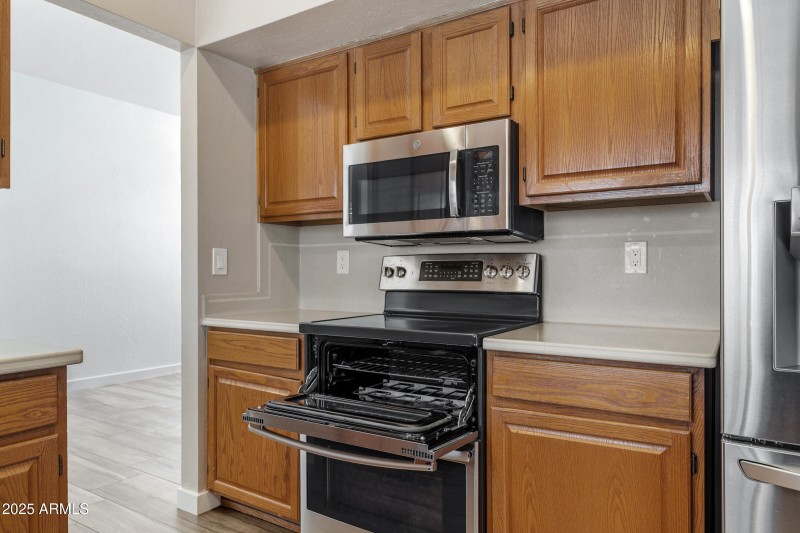 1419 W Thunderhill Dr-19