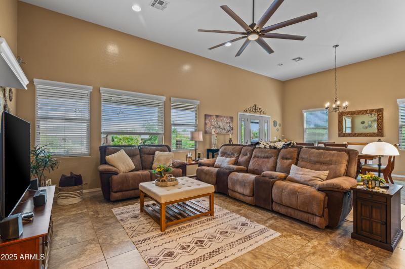 42774EDarterDrive-15