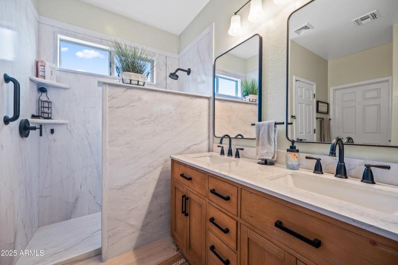 42774EDarterDrive-40