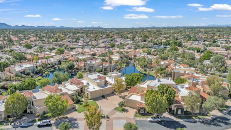 134011355694769135_134011355639703235_DJ