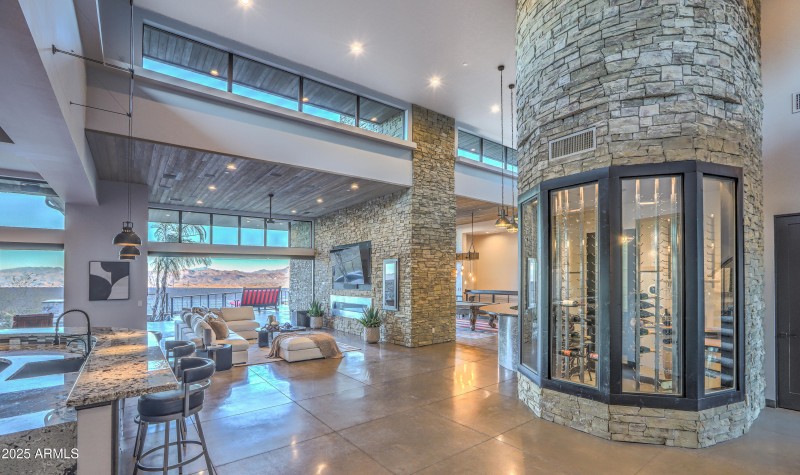 Great Rm - wide toward wine rm