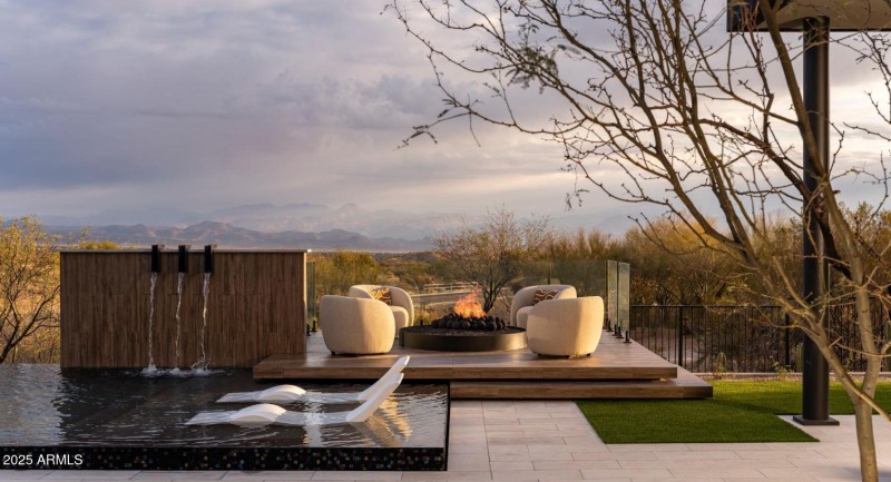 Windgate Desert Contemporary