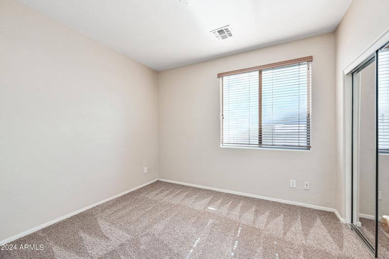 14-1543ENL-ocupix-Day2