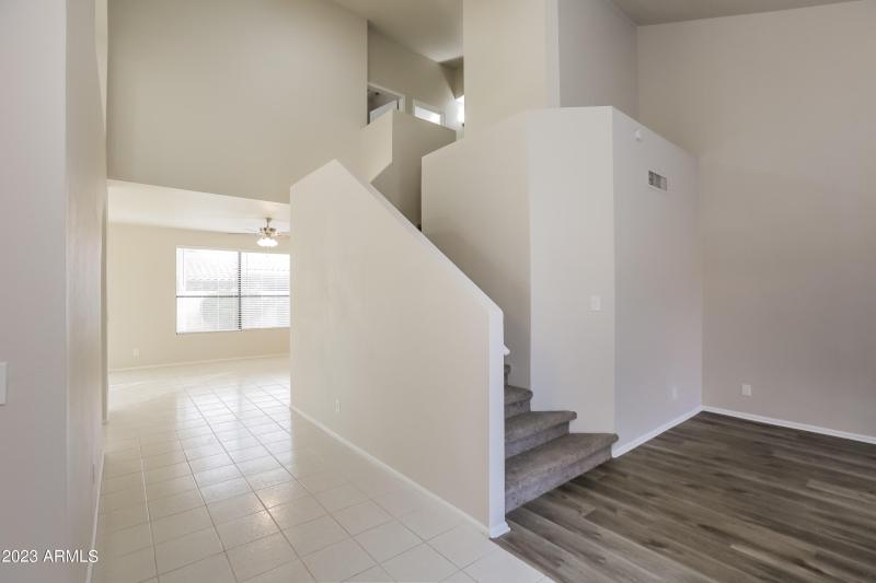 019-photo-foyer-13364409