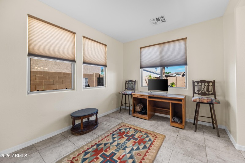 Den/office or 5th bedroom