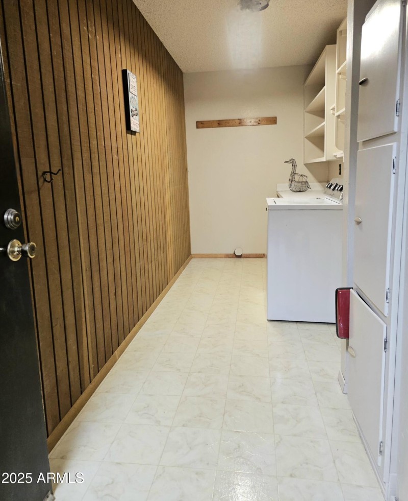 Laundry-Mud Rm Ox Bow