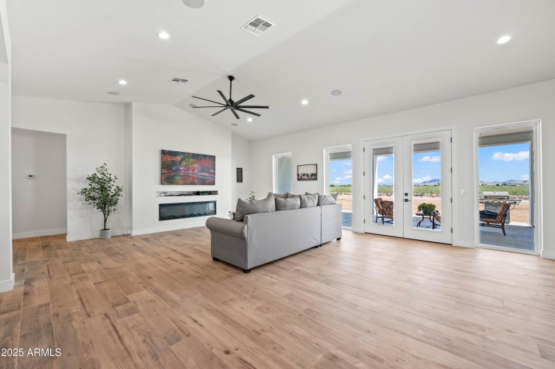 22145 W Harwell Rd Buckeye AZ 85326-77