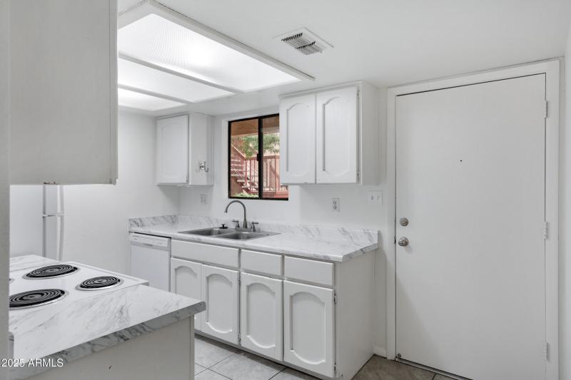 3131 W Cochise Dr unit 123-4