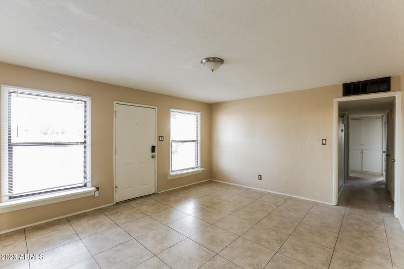 002-photo-living-room-10941711