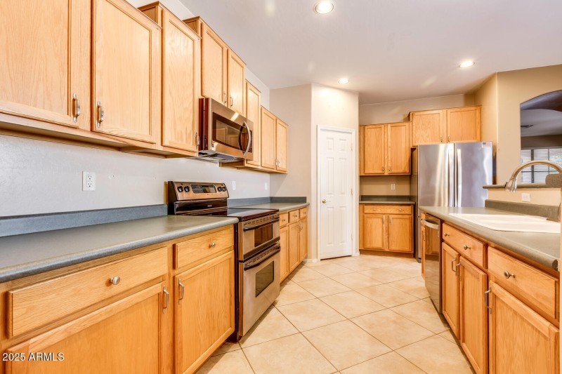 12515 S 176th Ave Goodyear AZ-large-013-