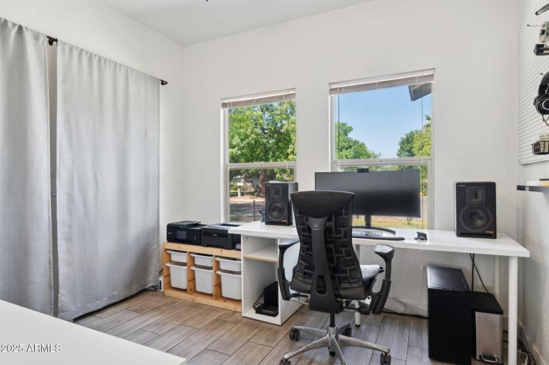 16-web-or-mls-2221-w-hayward-ave