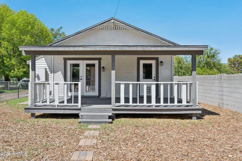 23-web-or-mls-2221-w-hayward-ave