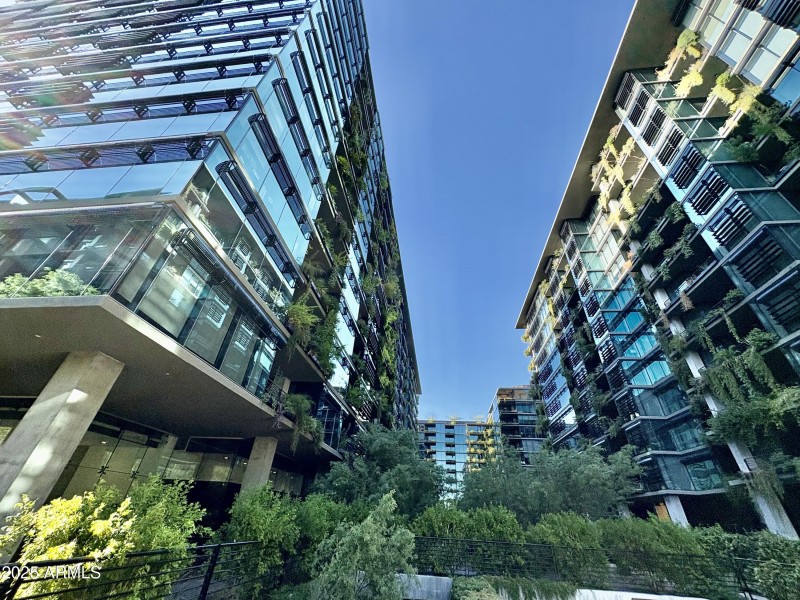 Urban meets Suburban