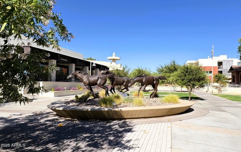 SCOTTSDALE'S CIVIC CENTER