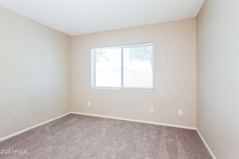 010-photo-bedroom-14730066