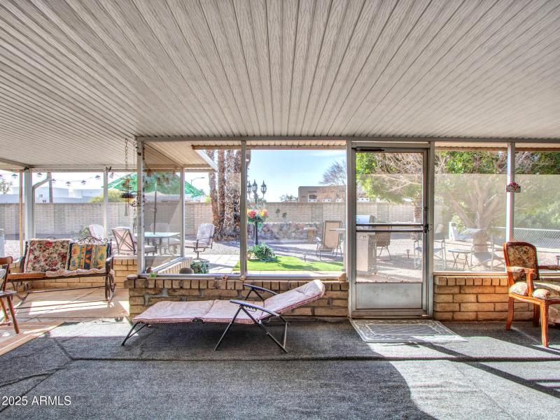 14-Screened patio (1)